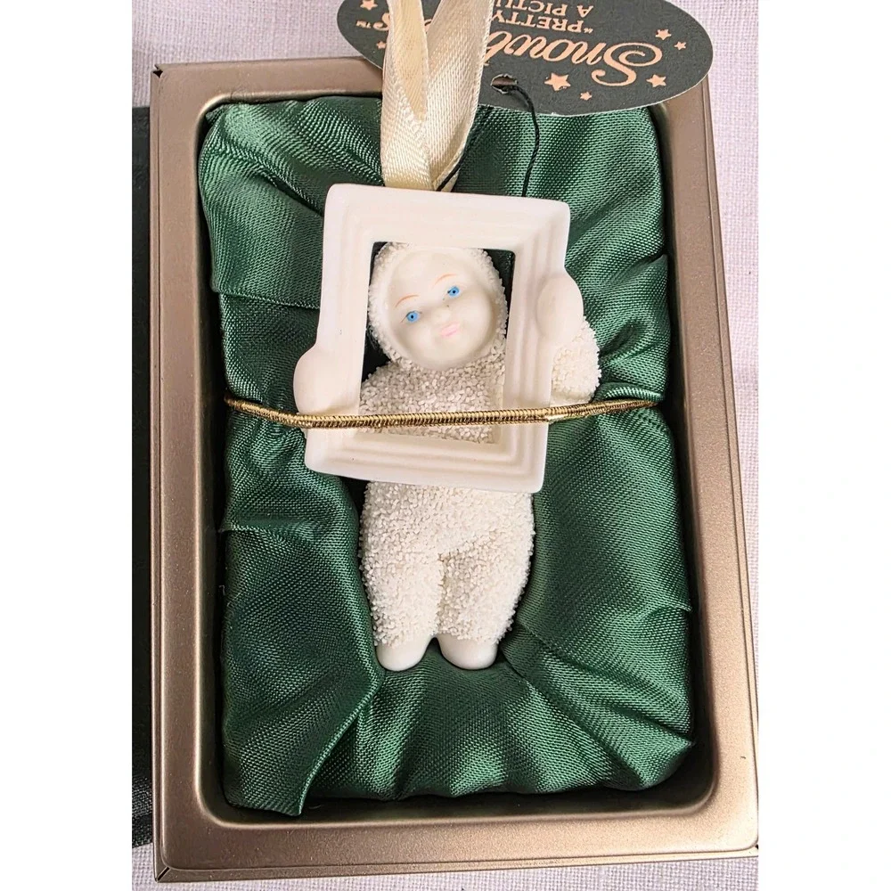 Snowbabies Pretty As A Picture Mini Ornament Porcelain Figurine With Book Box
